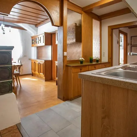 Traditional Old Town Apartment Hall in Tirol Exteriér fotografie