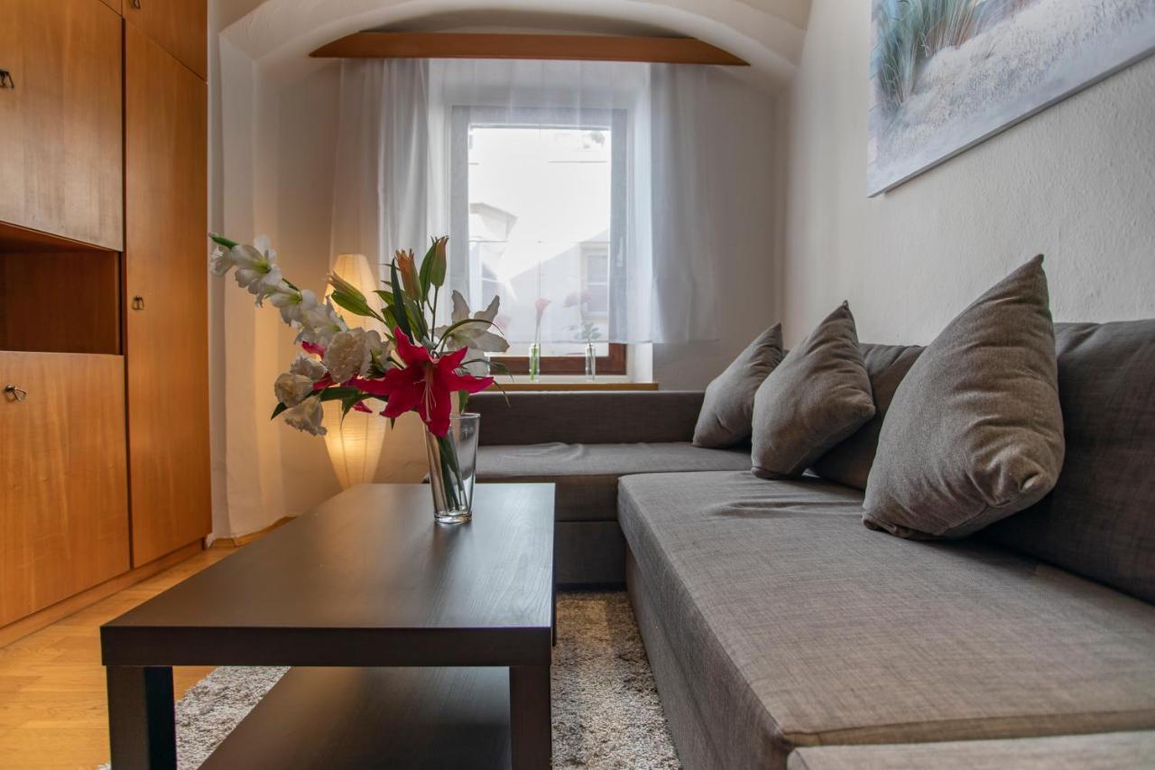 Traditional Old Town Apartament