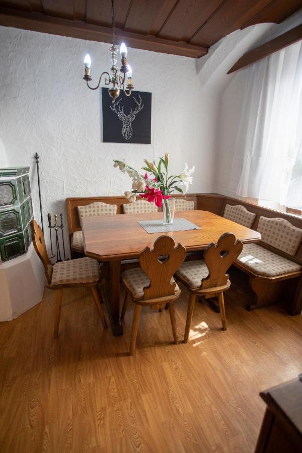 Traditional Old Town Apartament *